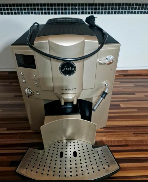 Ekspres do kawy Jura Impressa E75