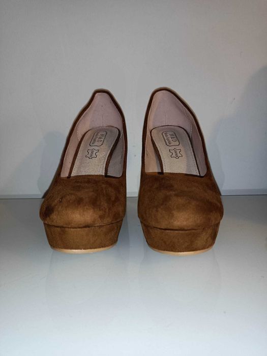 Sapatos com plataforma n.º 39 - NOVOS