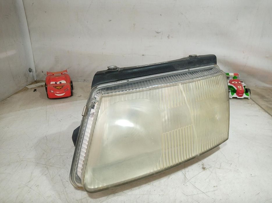 FAROL DIREITO VOLKSWAGEN PASSAT VARIANT 2000 -3B0941295A