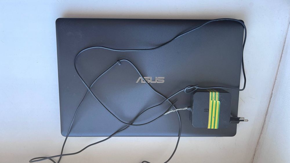 Ноутбук Asus X550CC-XX030D, P-2117U, 4 ГБ DDR3, GeForce GT 720M