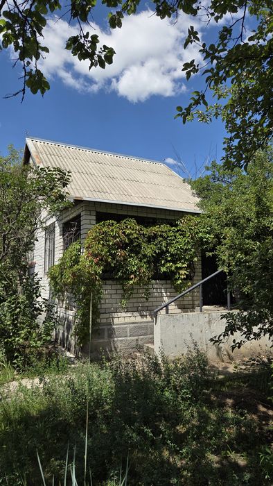 Продаж двоповерхової дачі ДК "Сузір'я"
