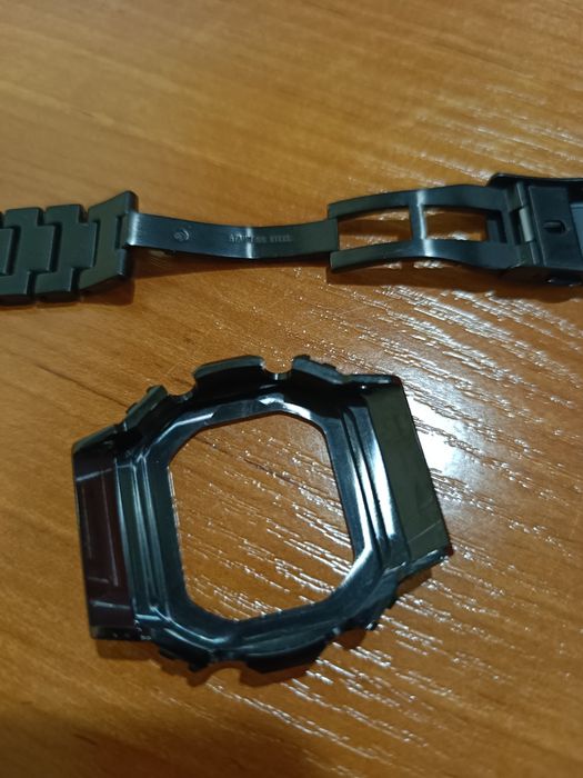 Koperta z bransoletą stalow Casio DW5600a G-shock