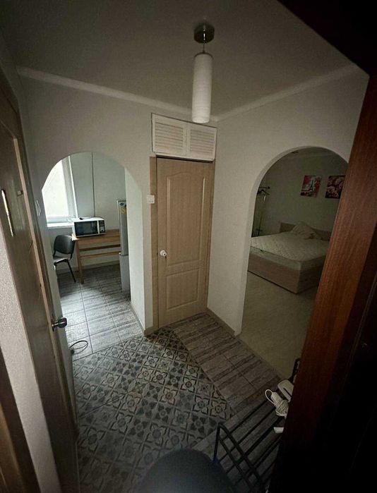 НЕБЕСНОЙ СОТНИ \ СИТИ ЦЕНТР 1 - комн Укомплектована Средний этаж