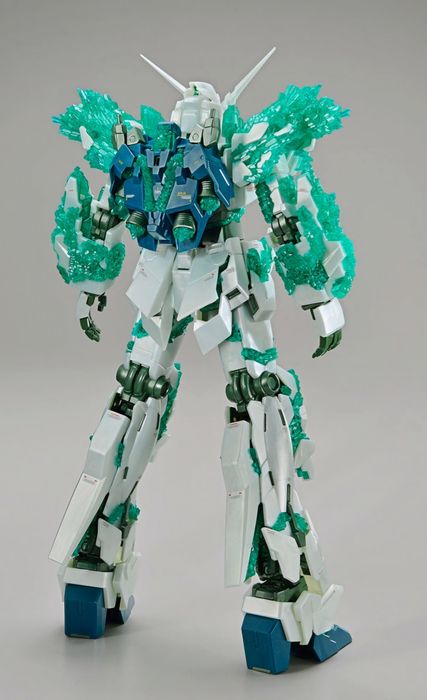 MG Gundam unicorn luminus crystal body
