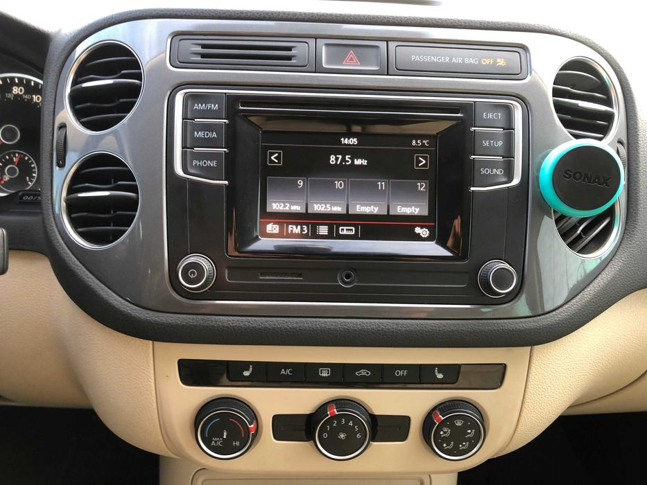 VOLKSWAGEN TIGUAN 2015 VIN WVGBV7AXXGW541218 фото оголошення 8 з 20