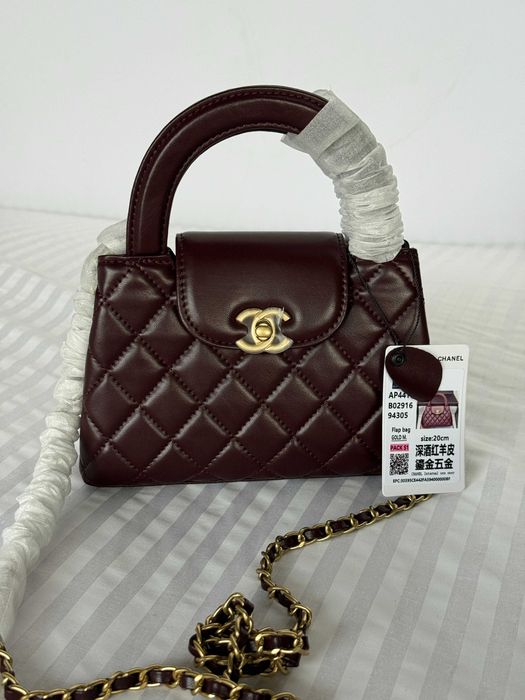 Шкіряна сумка Chanel Mini Top Handle