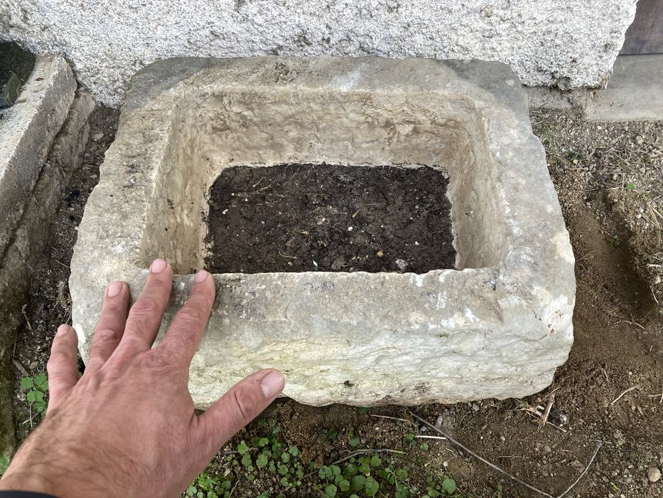 Pia pedra seculo XIX
