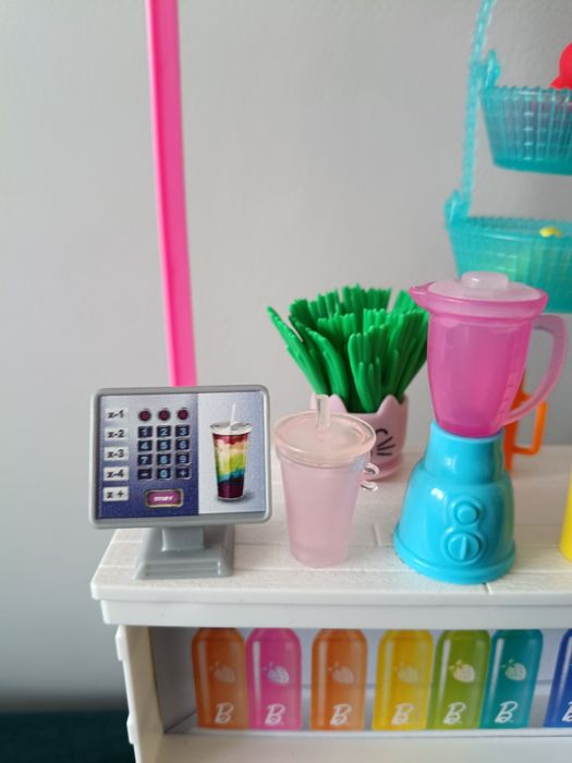 Barbie smoothie bar