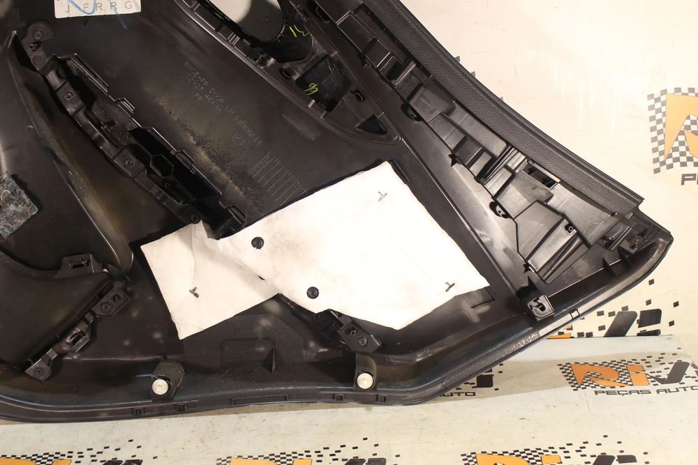Forra porta / quartela trás esquerda NISSAN Qashqai II (J11)