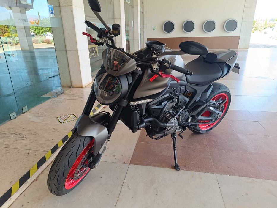 Ducati Monster 937 aviator grey + Plus