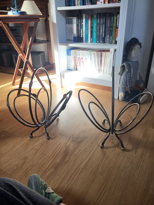Porta livros em ferro