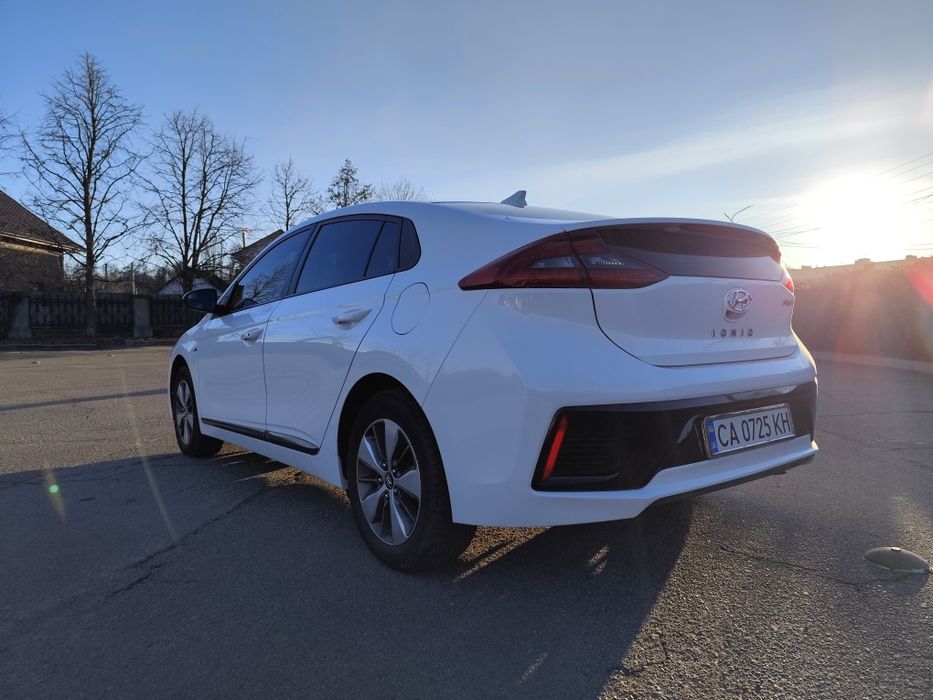 Hyundai Ioniq PHEV hybrid Хюндай іонік гібрид