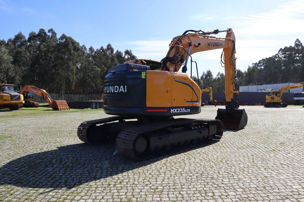 2017 Hyundai HX235LCR Escavadora Giratória de Rastos