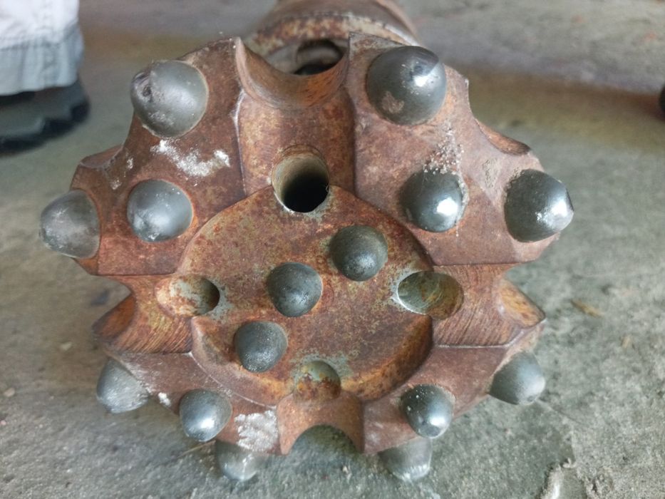 Пневмоударник бв. Буровий інструмент.