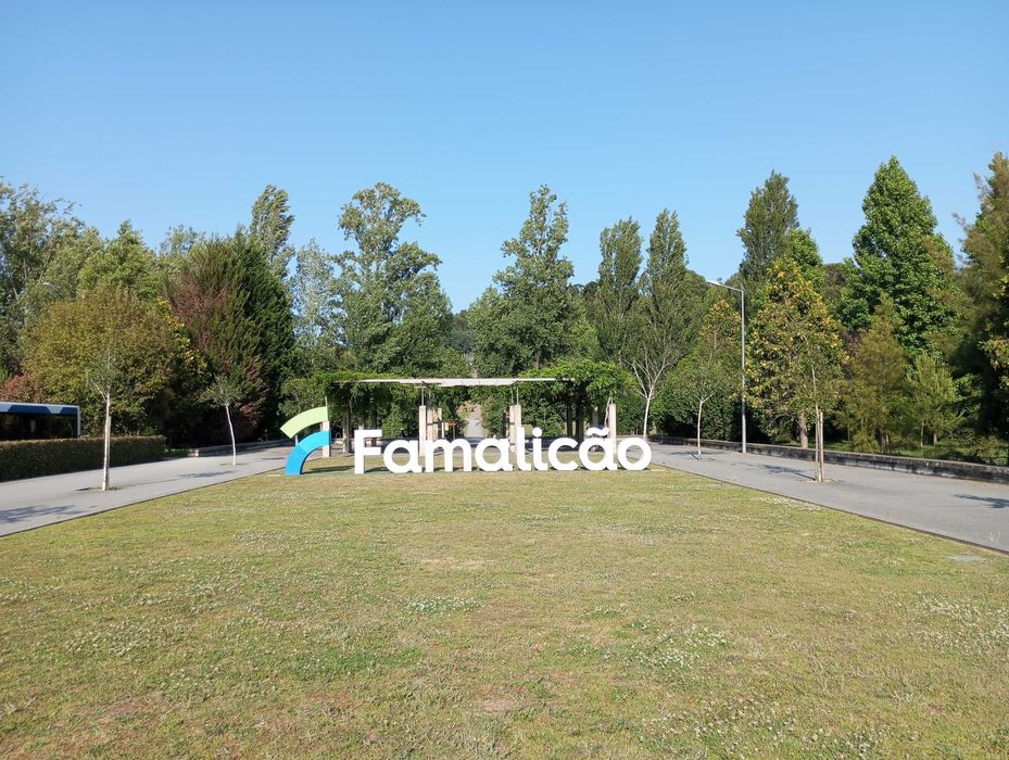 Arrenda-se Quarto duplo mobilado no centro de Famalicão