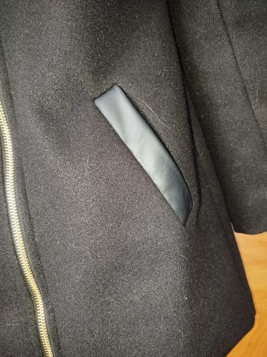 Piękny włoski czarny płaszczyk w rozmiarze XXL