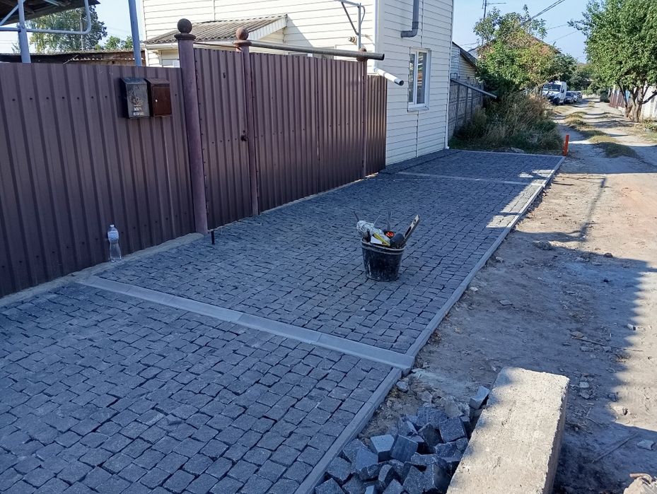 Укладка тротуарной плитки