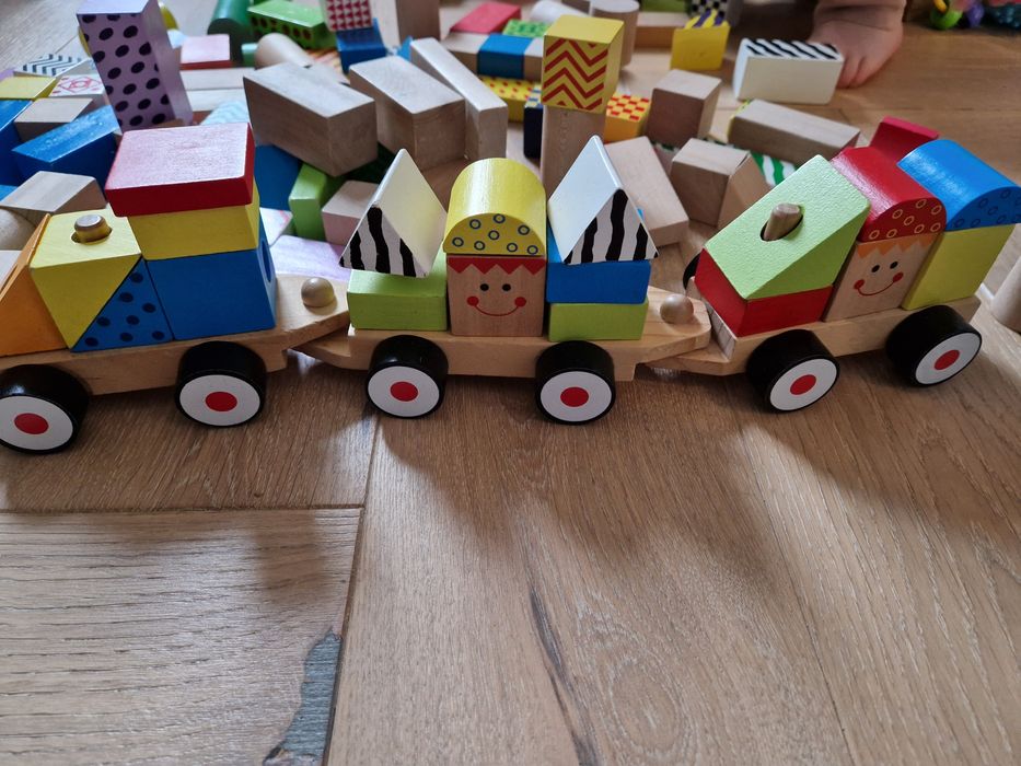 Drewniane klocki Eichhorn + pociag
