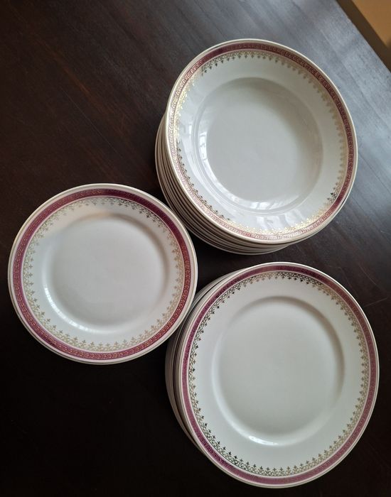 Zestaw talerzy Ćmielów