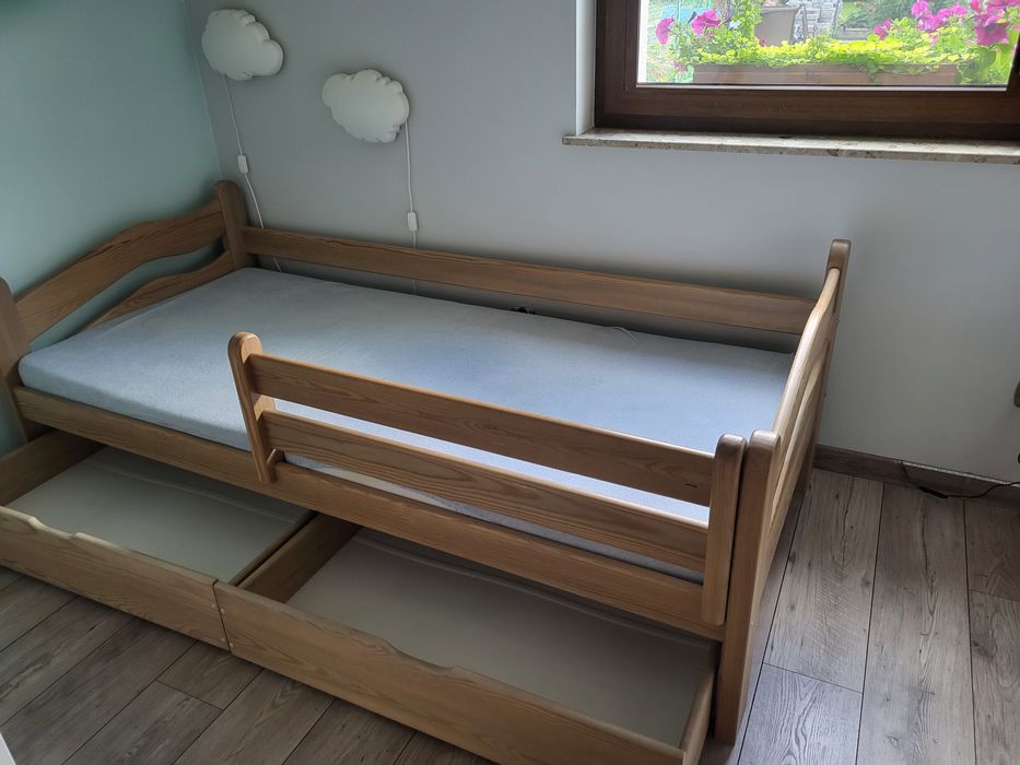Łóżko dziecie drewniane