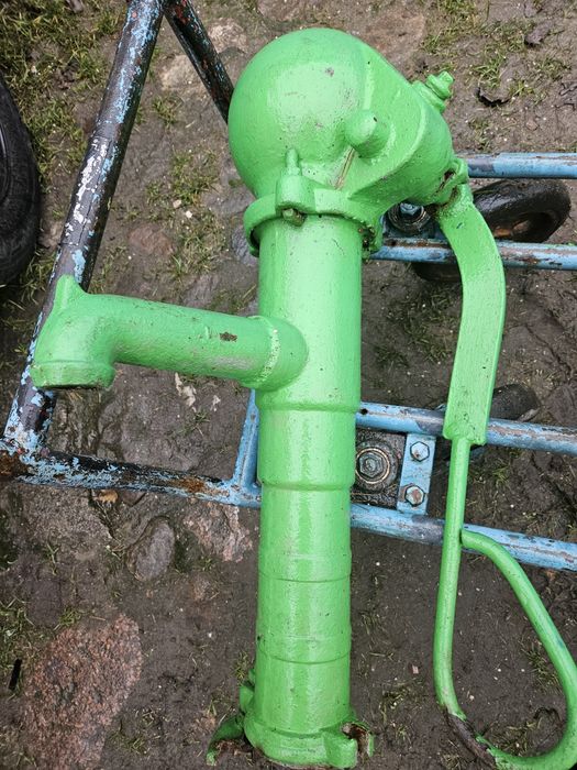 Pompa do wody abisynka, mala i duża