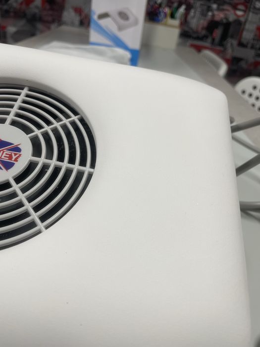 Pochłaniacz pyłu do paznokci hybryda