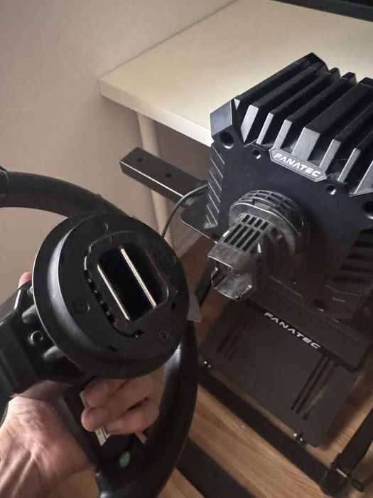 Fanatec CSL DD QR2 + suporte GT Omega Apex