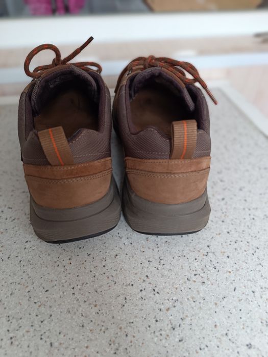 Туфлі, кросівки, черевики Clarks шкіряні Waterproof