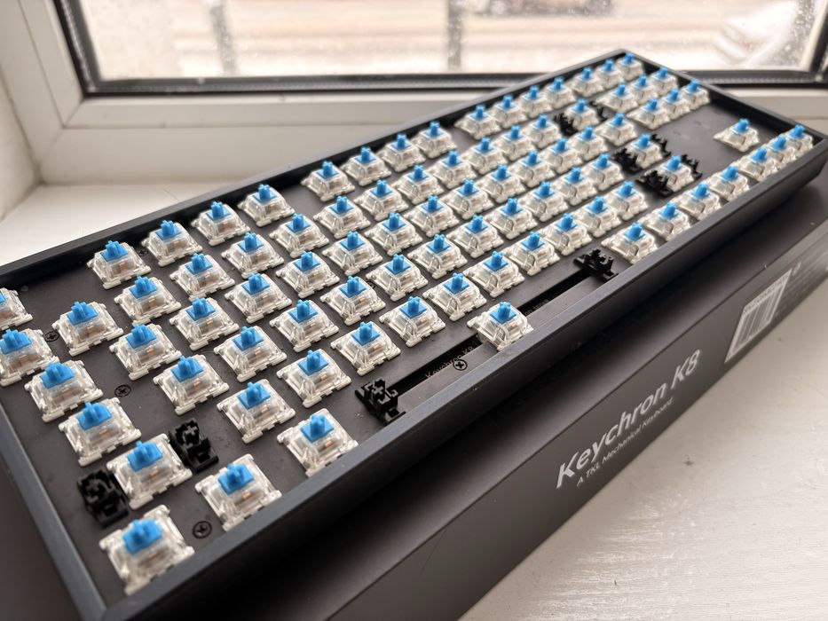 Механічна клавіатура Keychron K8 RGB Non-hot swappable