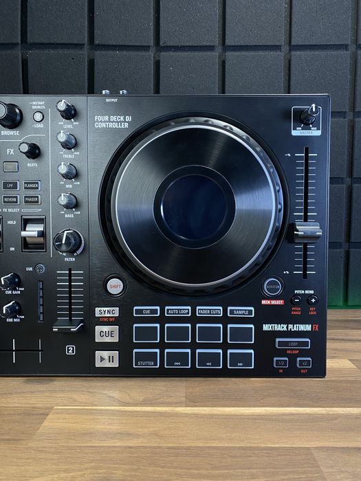 Numark MixTrack Platinum FX (Доставим курьером - БЕСПЛАТНО!)