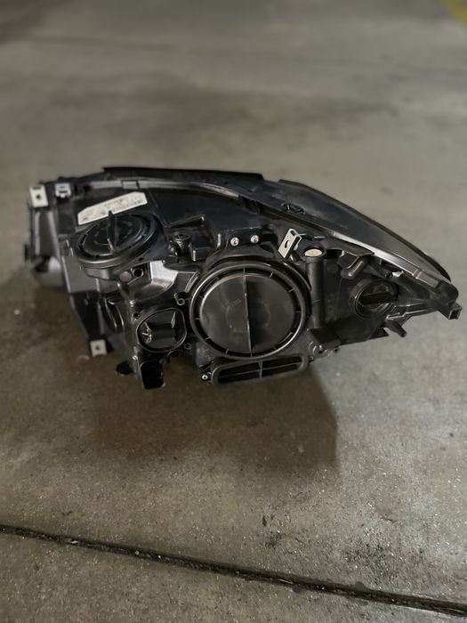 Farois da frente BMW serie 5 ano 2011