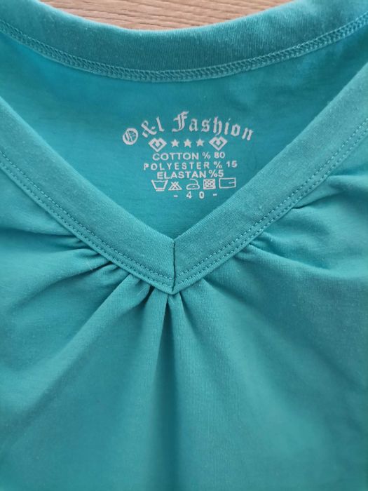 Jasno niebieska na ramiączkach bluzka damska