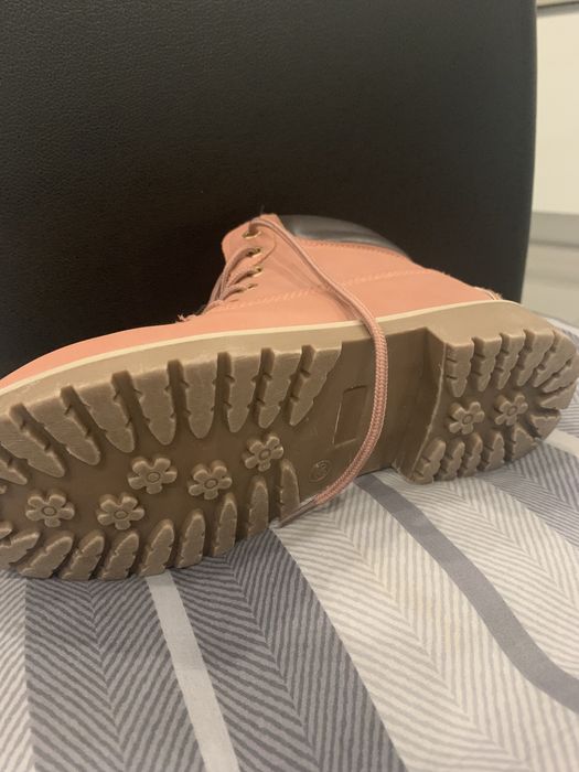 Bota de menina cor-de-rosa