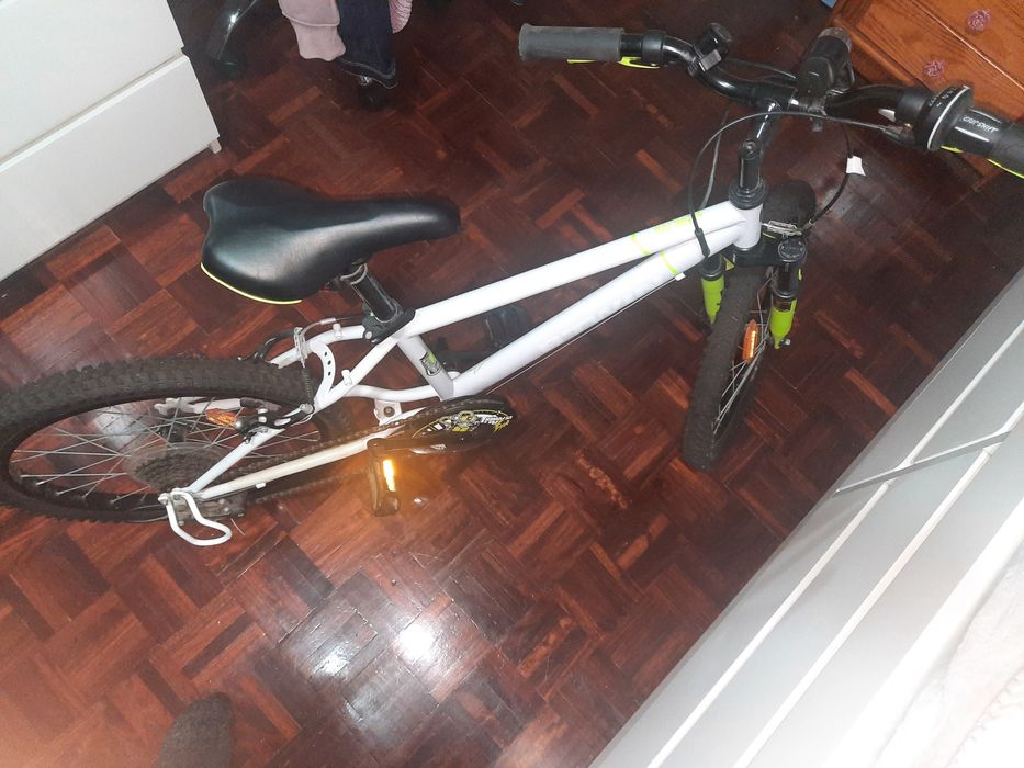 Bicicleta B'TWIN Racing Boy 500 de 20 polegadas