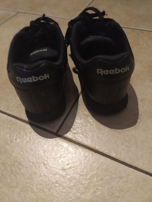czarne buty sportowe Reebok 36