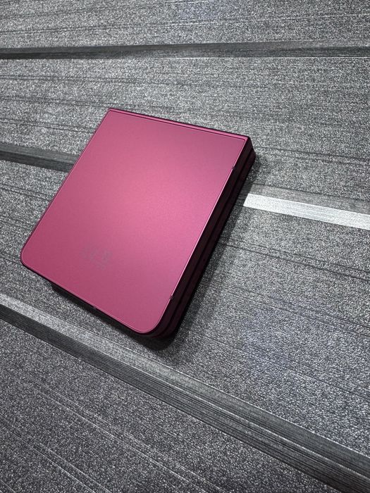 Samsung Z Flip 7 256gb