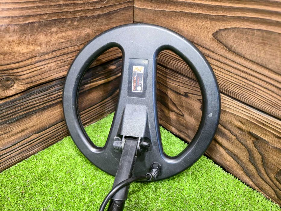 Металошукач Minelab X-Terra 705