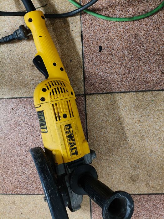 DeWalt szlifierka kątowa 230mm d28490