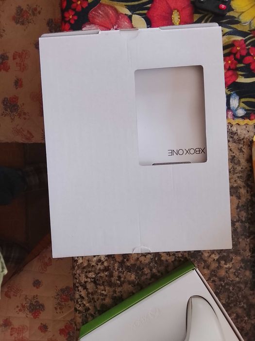 XBOX S com muito pouco uso, como nova 1TB + 1 jogo