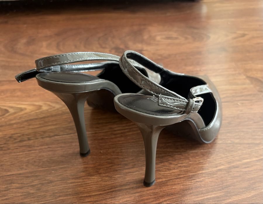 Sapatos stiletto zara