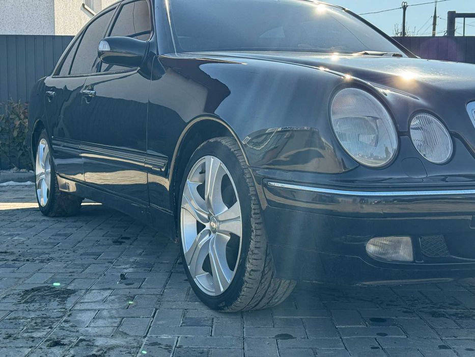 Mercedes Benz E-class W210 220CDI автомат