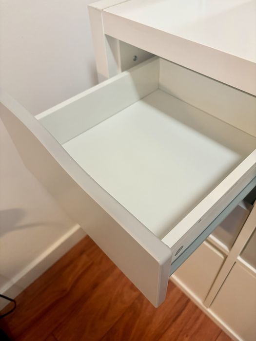 Móvel IKEA com 12 gavetas – branco