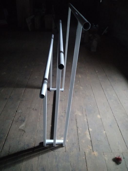 Sprzedam ekspozytor (stojak)