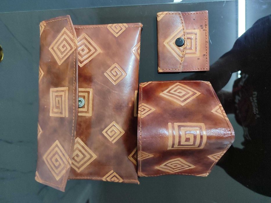 3 Carteiras castanhas novas estilo Boheme