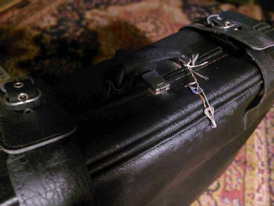 Чемодан большой легкий производство Румыния