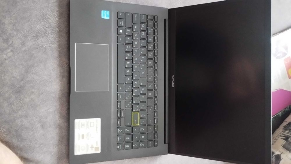 ASUS VivoBook K513E