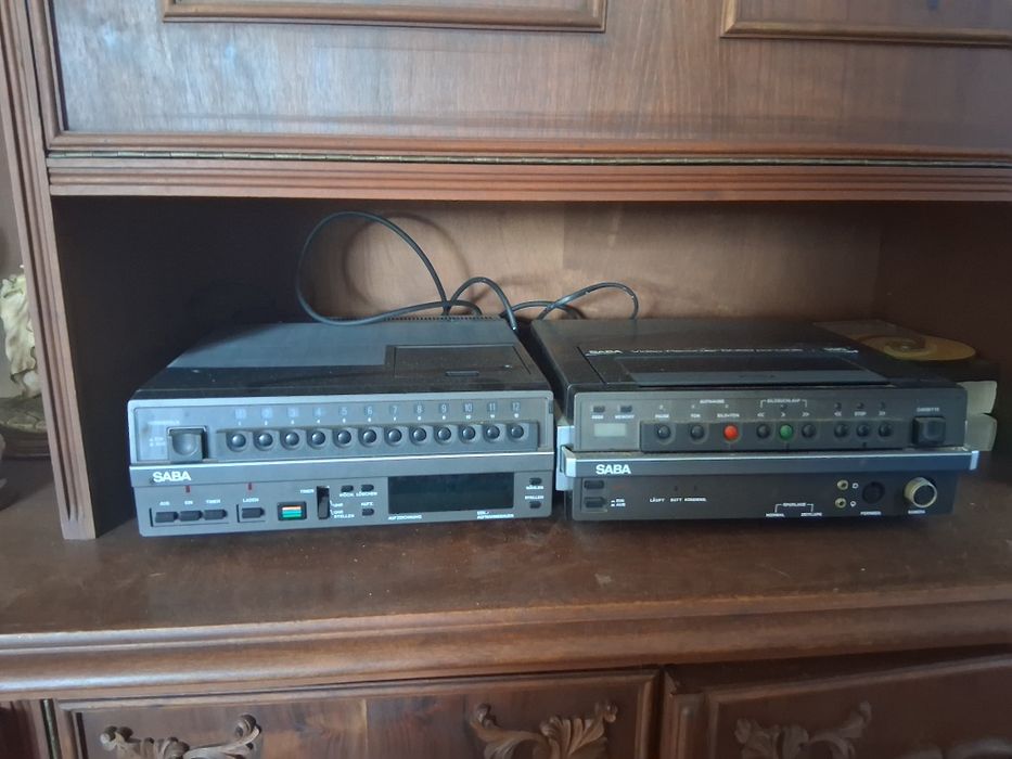 Aparelhos VHS e Televisor