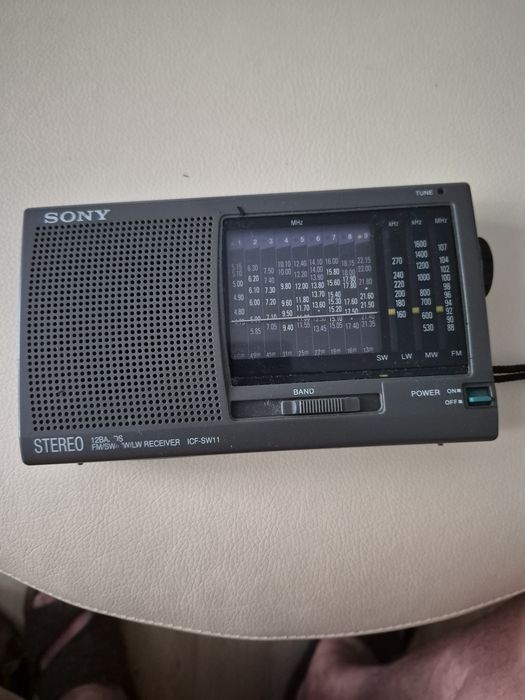 Продам радиоприемник SONY