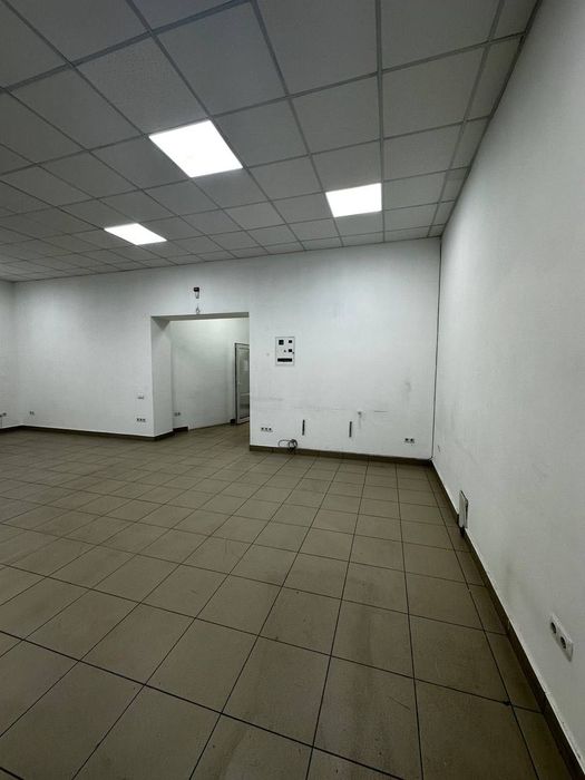 Оренда фасадного приміщення в центрі міста 58 м2