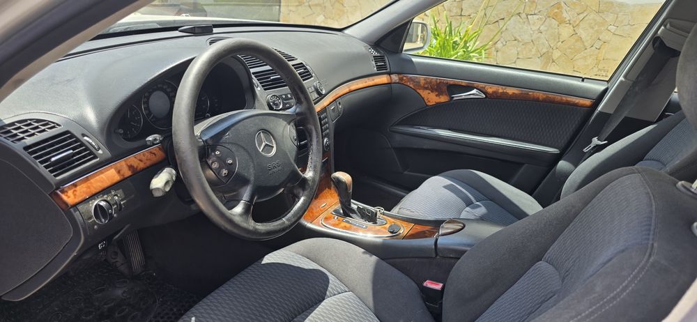 Mercedes benz E220 cdi
